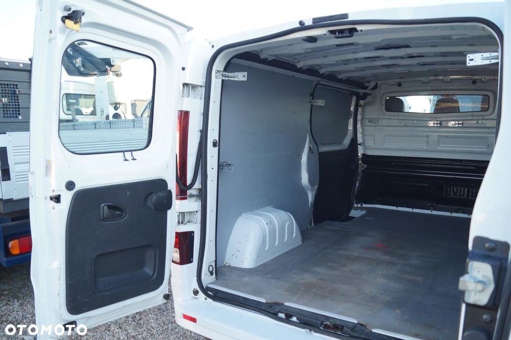Opel Vivaro - 15