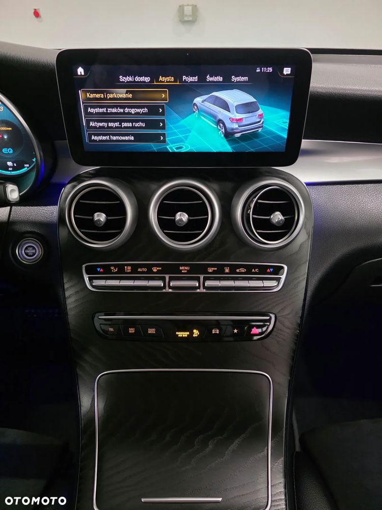 Mercedes-Benz GLC 300 de 4Matic 9G-TRONIC AMG Line Plus - 11