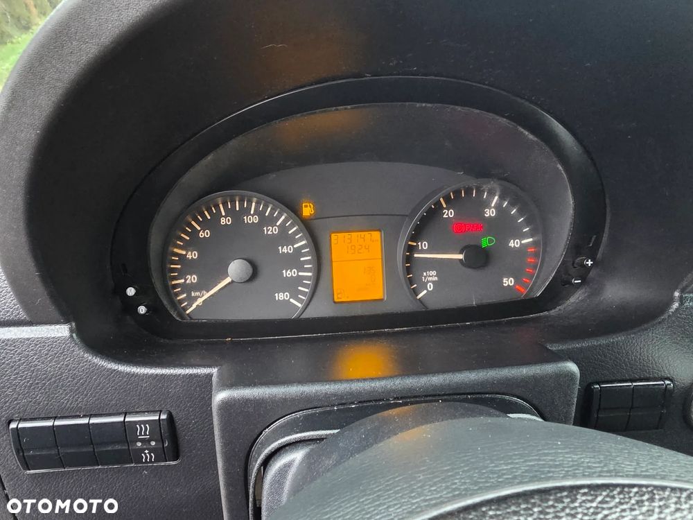 Mercedes-Benz SPRINTER - 13