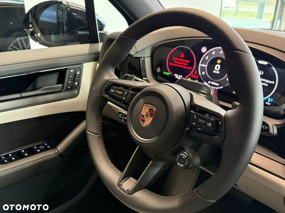 Porsche Cayenne - 26