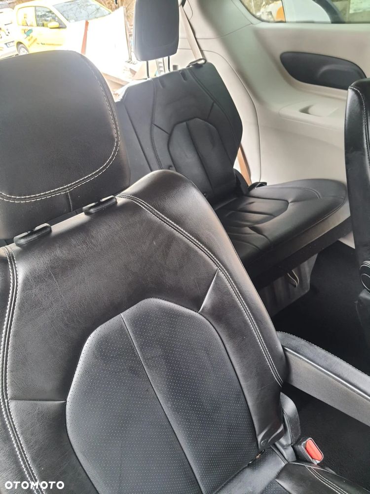 Chrysler Voyager - 11