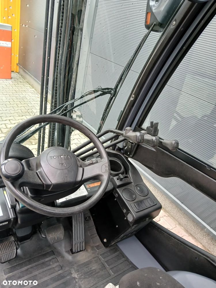 Toyota 02-8FDF18 - 7