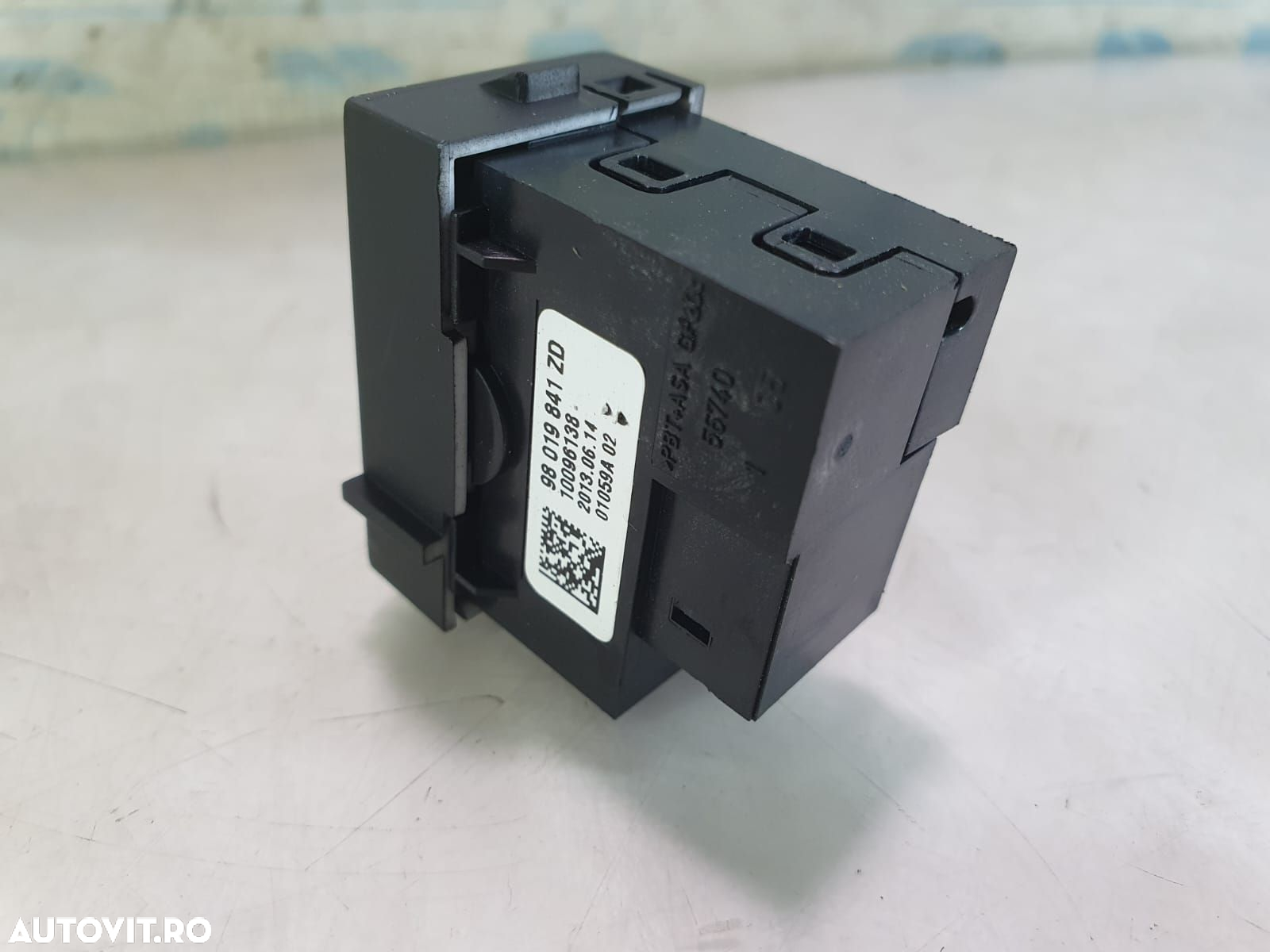 Buton incalzire scaun 98019841zd Peugeot 508 1 [2010 - 2014] 2.0 hdi - 2
