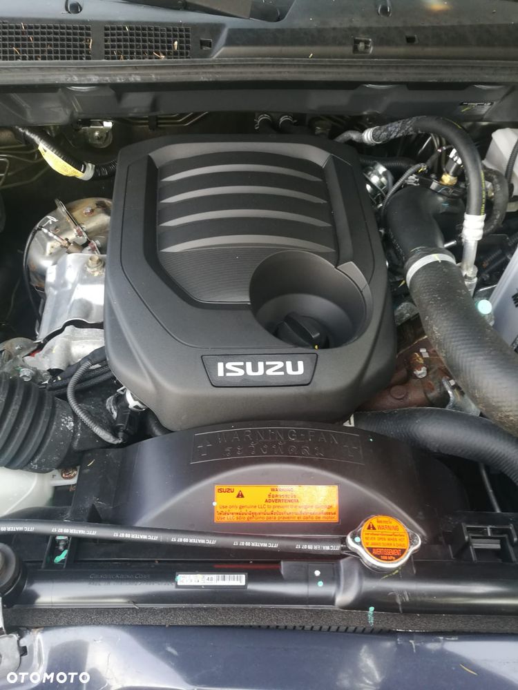 Isuzu d max 1.9 ddi 2017- Osłona silnika