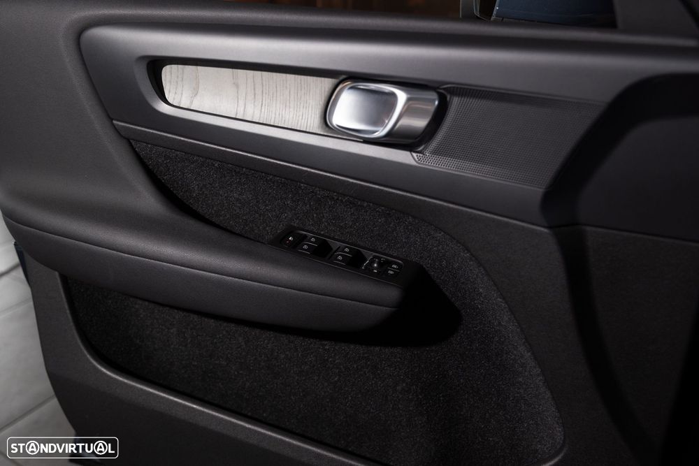 Volvo XC 40 2.0 D3 Inscription - 28