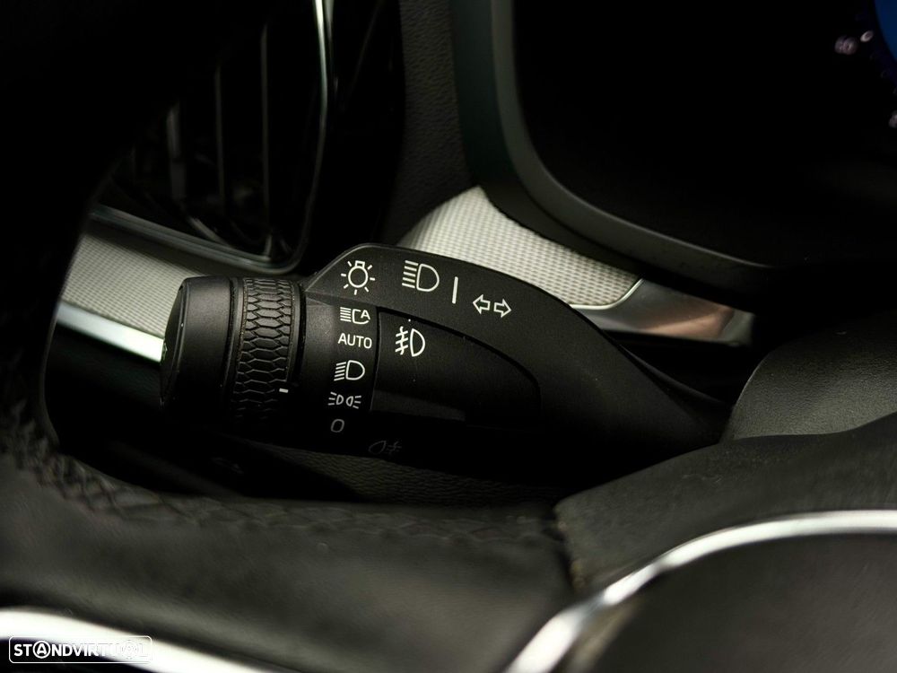 Volvo V60 2.0 B4 Plus Bright Auto - 37