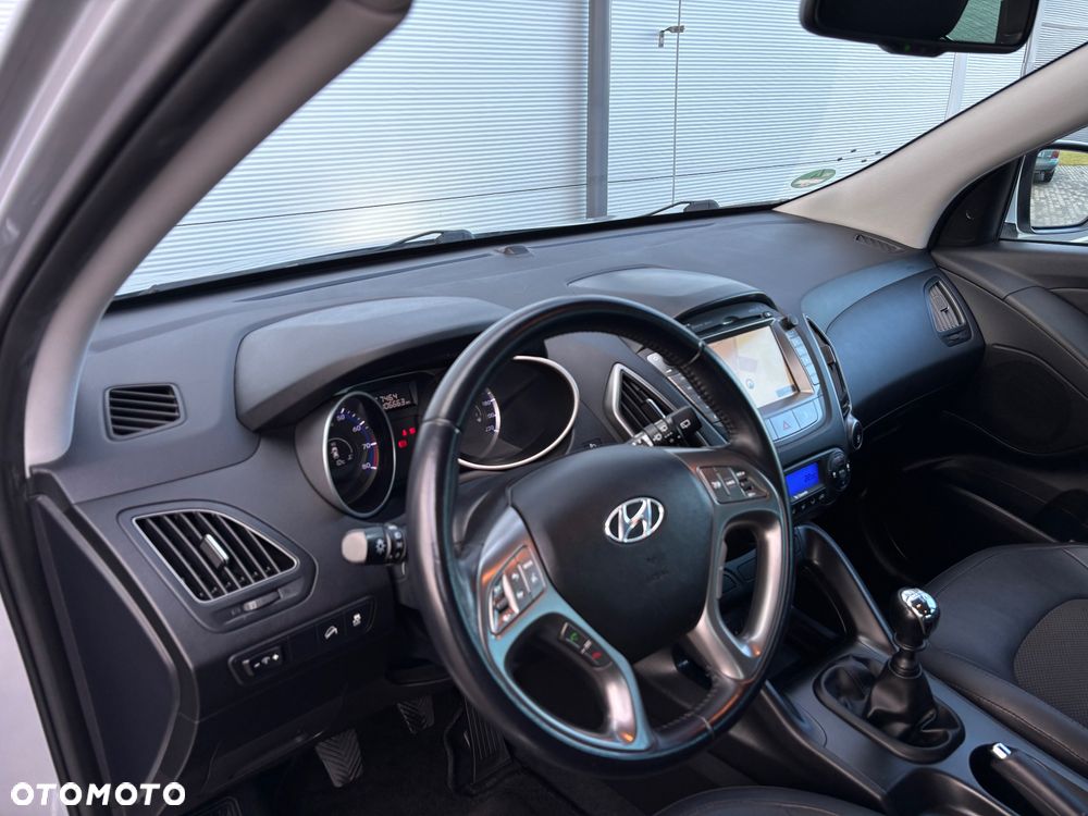 Hyundai ix35 blue 1.6 2WD Finale Silver - 23