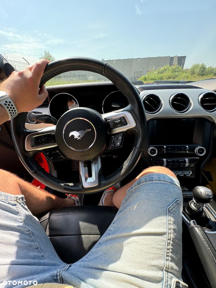 Ford Mustang 5.0 V8 GT - 8
