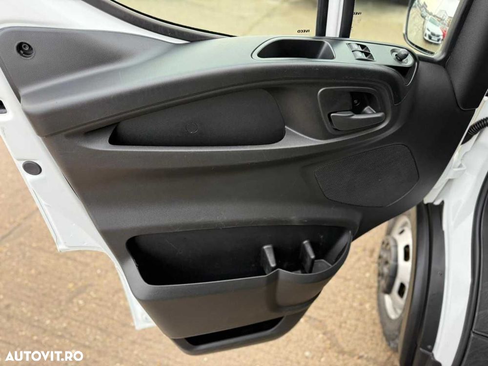 Iveco DAILY CU LIFT HIDRAULIC SI PUNTE DUBLA SPATE - 13