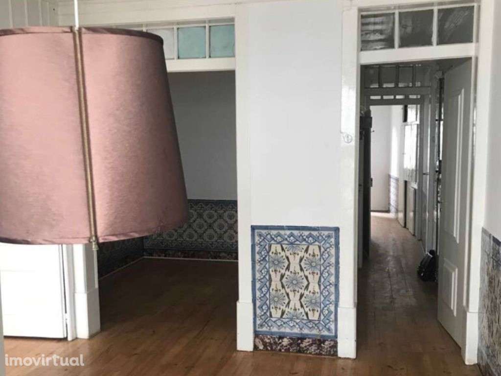 Prédio na Baixa Pombalina, com projeto aprovado - Grande imagem: 2/15