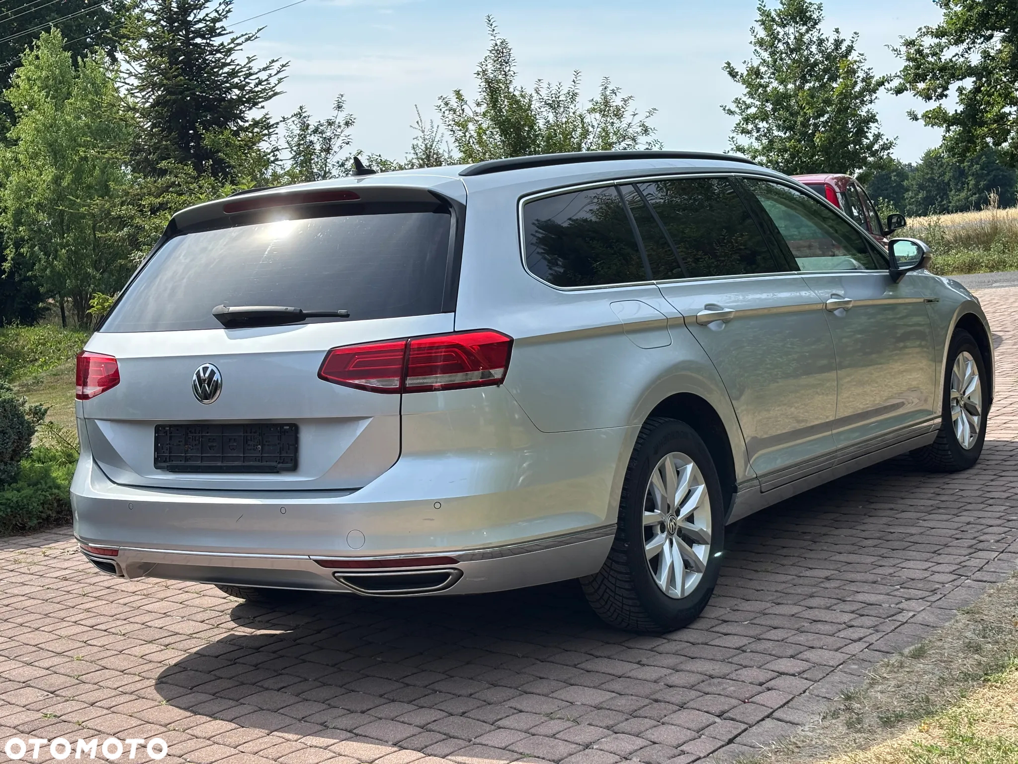 Volkswagen Passat Variant 2.0 TDI SCR 4Motion DSG (BMT) Comfortline - 8