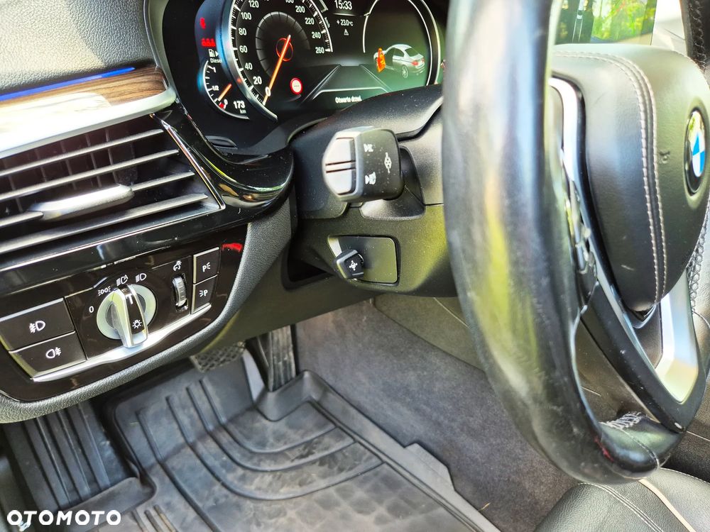 BMW Seria 5 520d xDrive Luxury Line - 12
