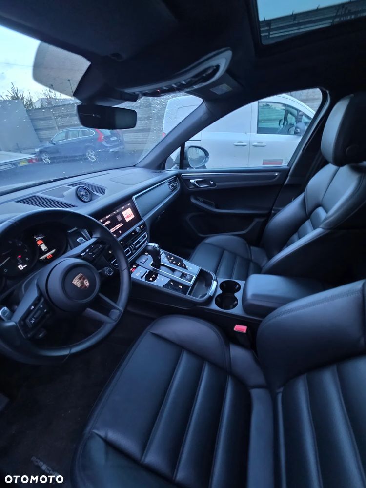 Porsche Macan T - 30