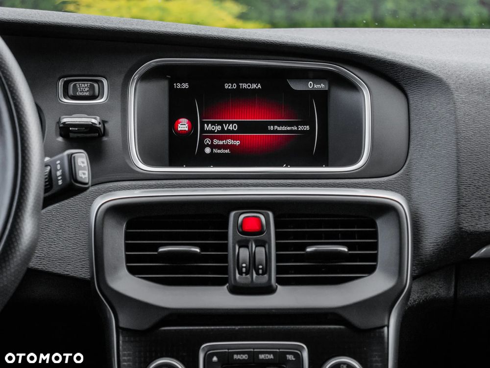 Volvo V40 T3 Drive-E R-Design Momentum - 22