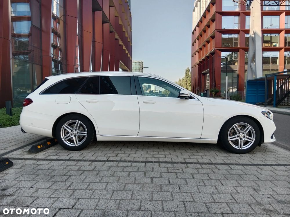 Mercedes-Benz Klasa E 220 d T 9G-TRONIC Avantgarde - 12