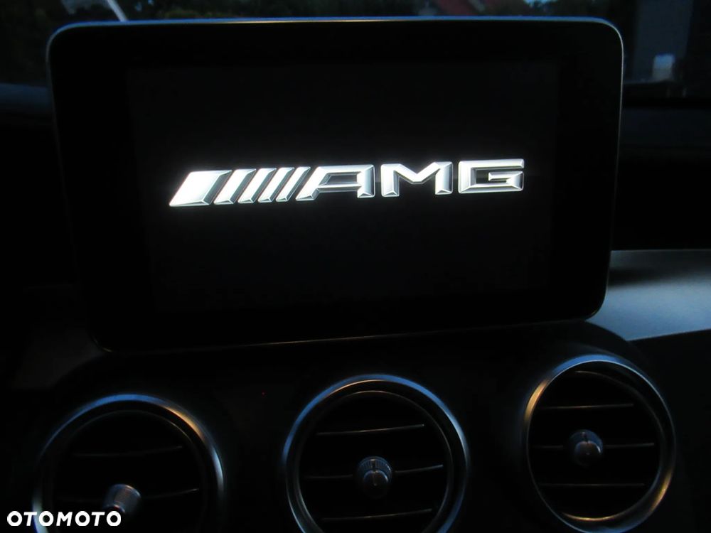 Mercedes-Benz Klasa C AMG 43 4Matic T 9G-TRONIC - 18