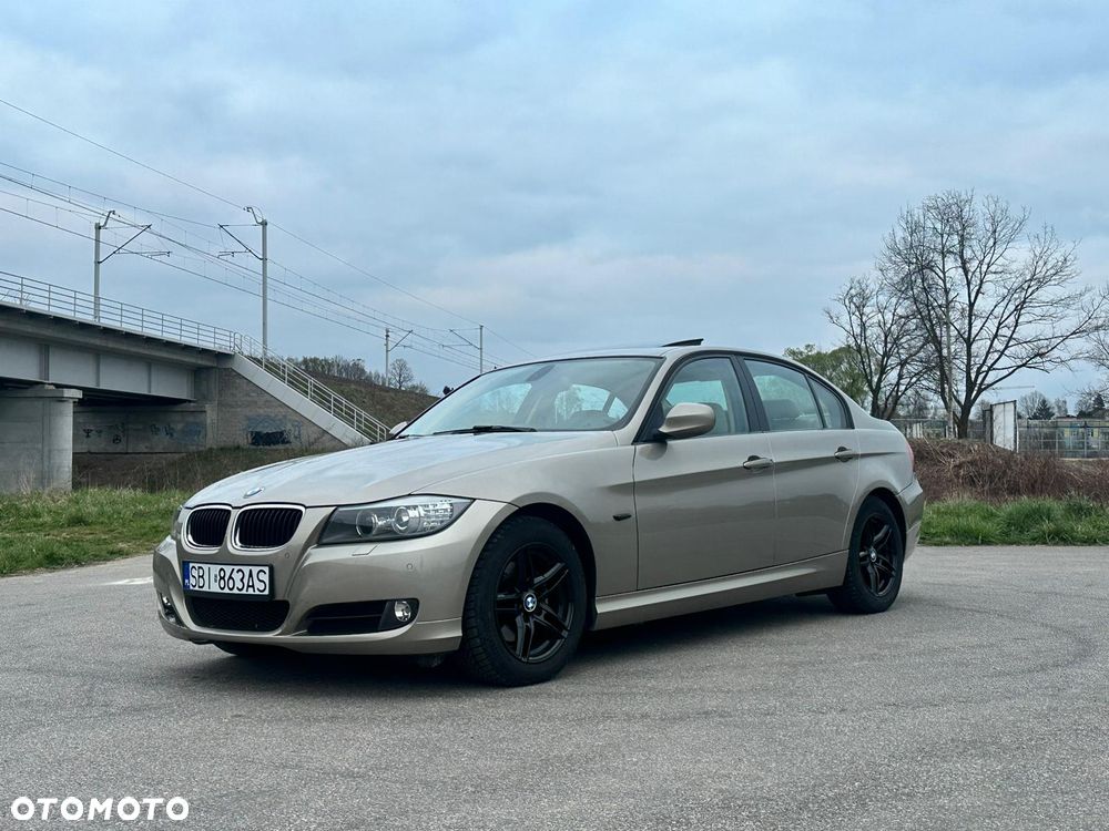 BMW Seria 3 320i - 27