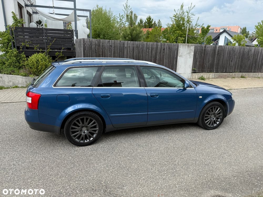 Audi A4 Avant - 10