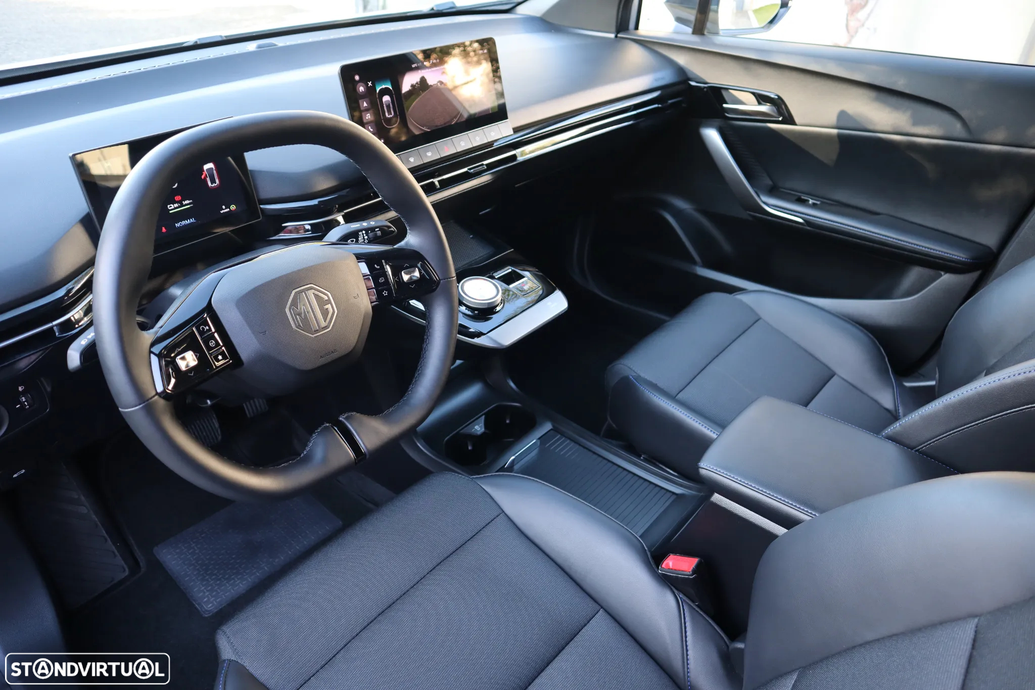 MG MG4 64 kWh Luxury - 16