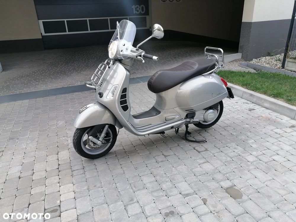 Vespa GTS - 1