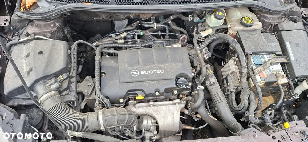 Opel Astra 1.4 T Edition 150 - 19