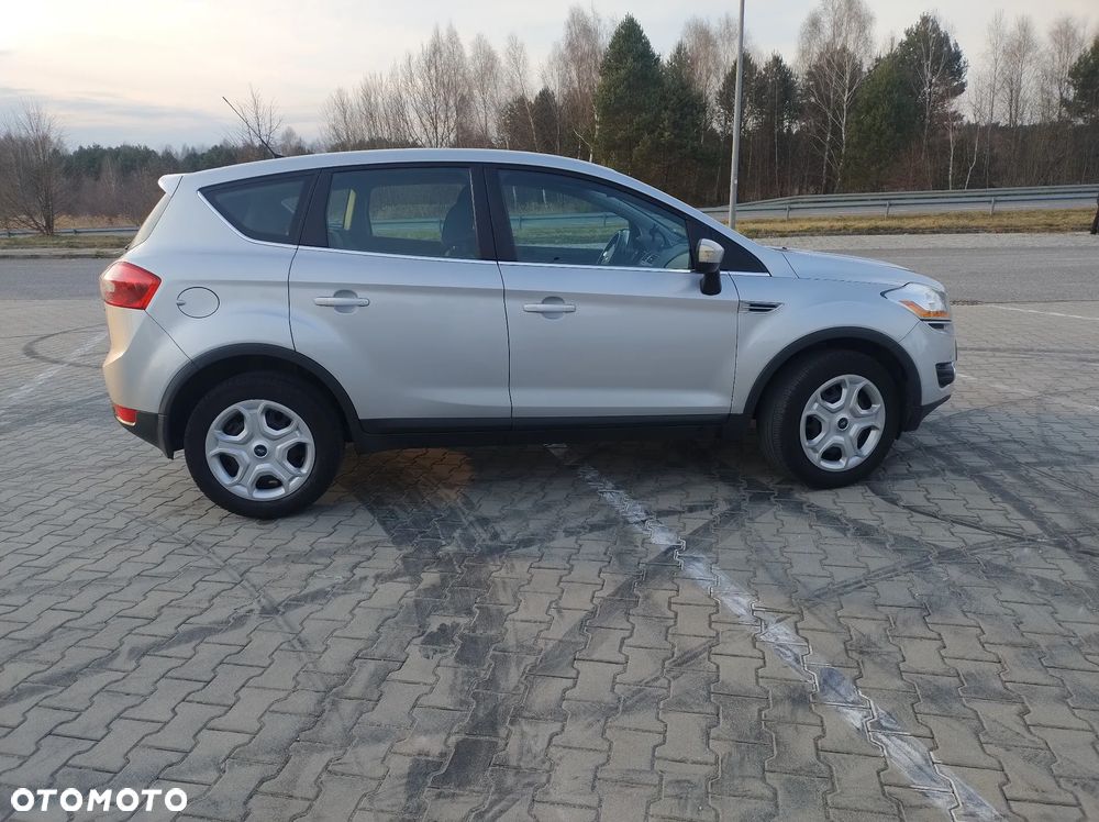 Ford Kuga 2.0 TDCi 4x4 Titanium - 4