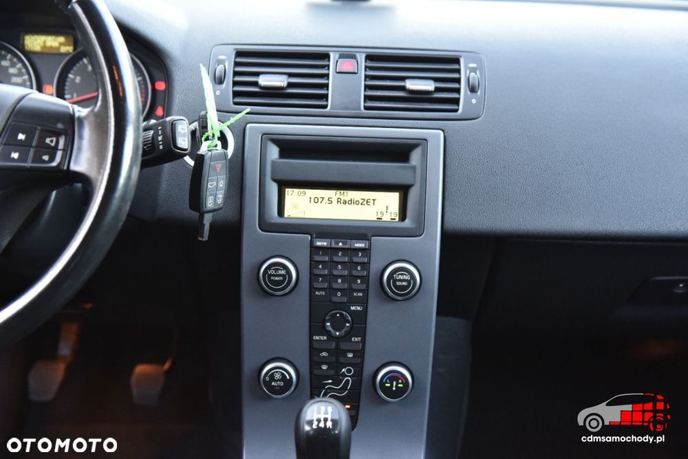 Volvo V50 - 25