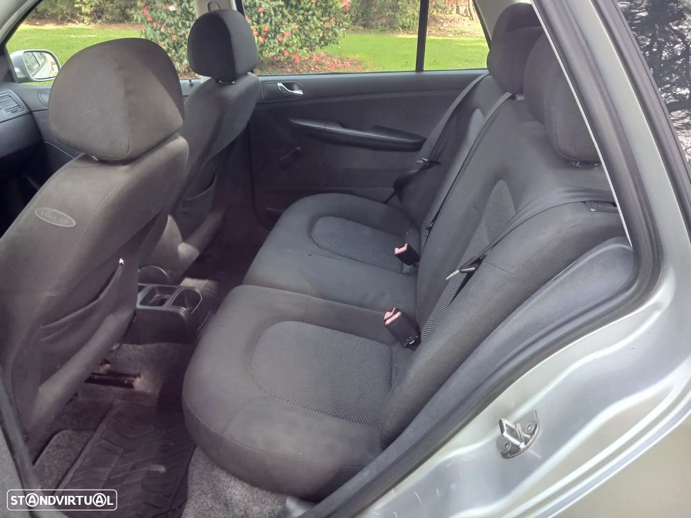 Skoda Fabia Break 1.2 Attractive - 10