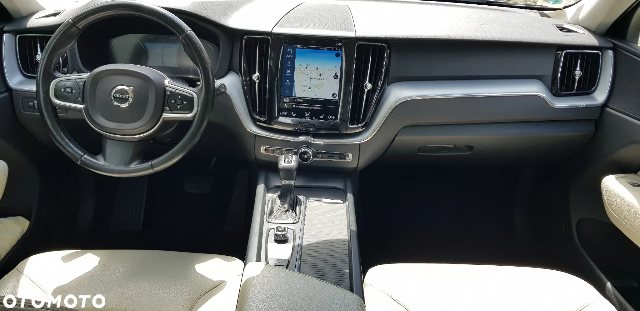 Volvo XC 60 D5 AWD Geartronic Momentum - 27
