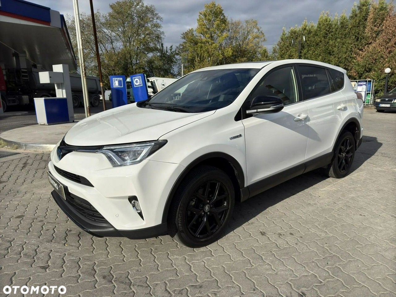 Toyota RAV4 - 1