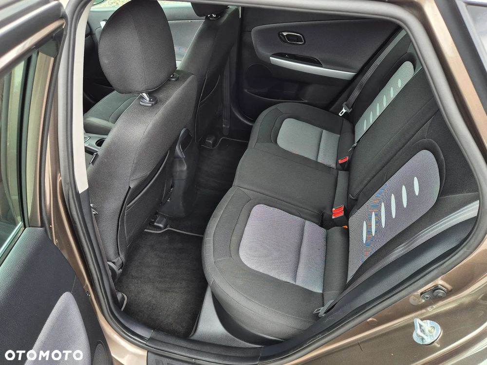 Kia Ceed 1.6 GDI Fifa World Cup Edition - 31