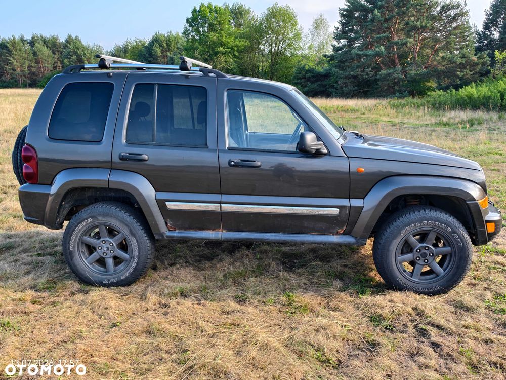 Jeep Cherokee - 3