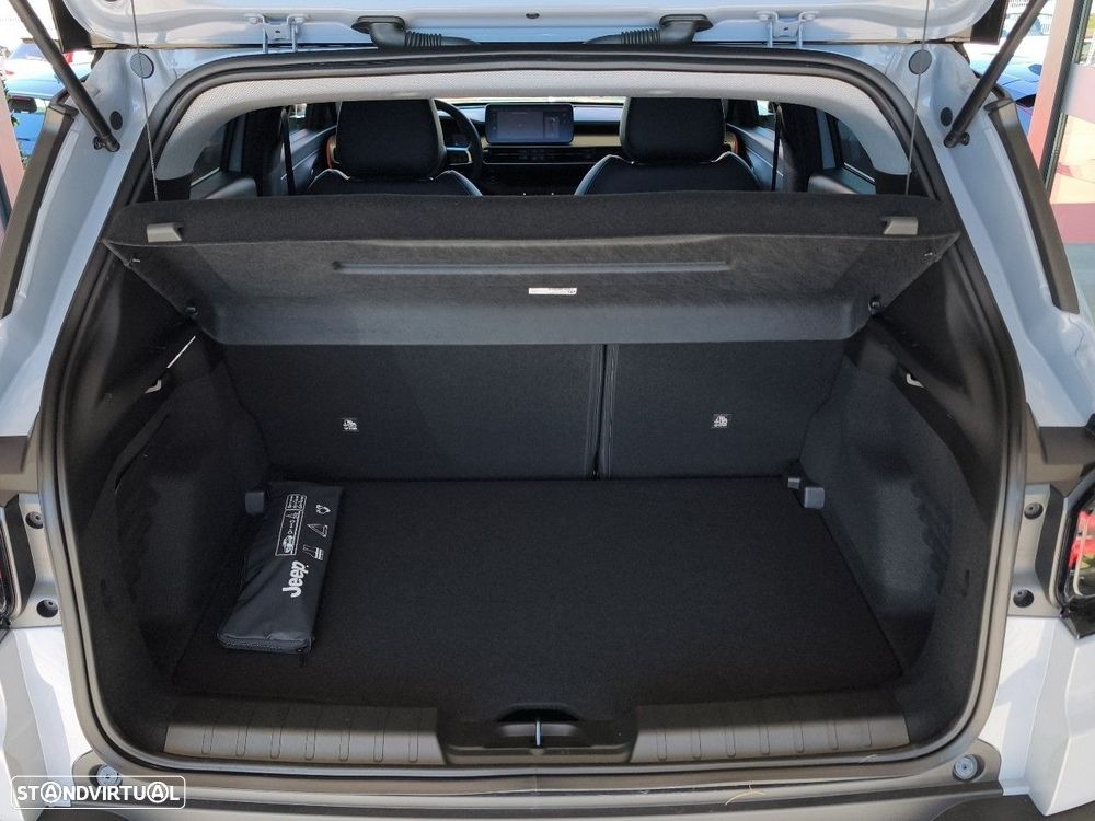 Jeep Avenger 1.2 GSE T3 Summit - 6