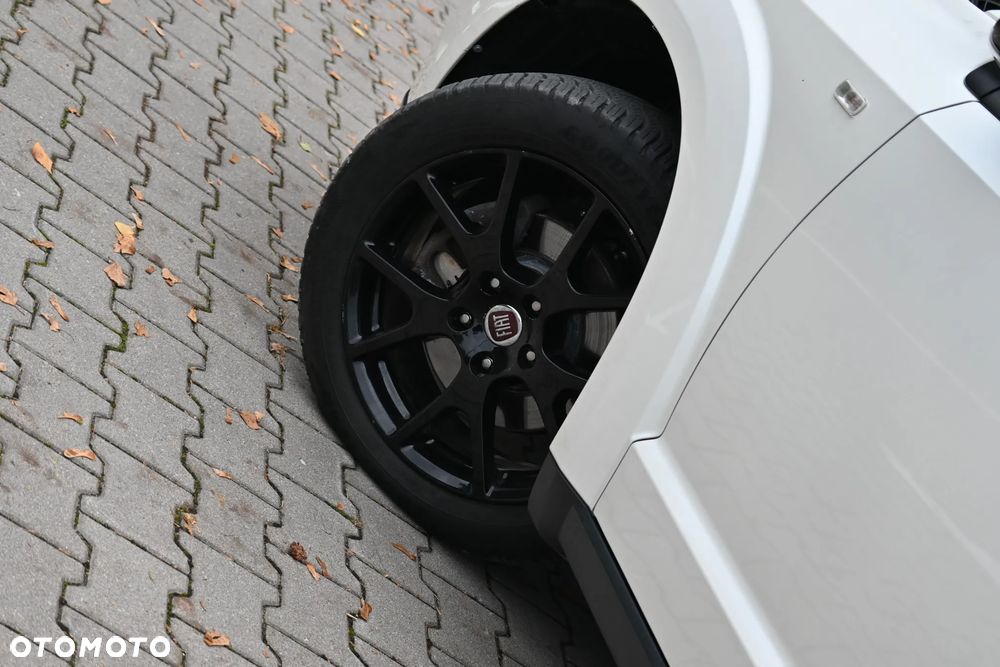 Fiat Freemont 2.0 Multijet 16V DPF Automatik Allrad Black Code - 19
