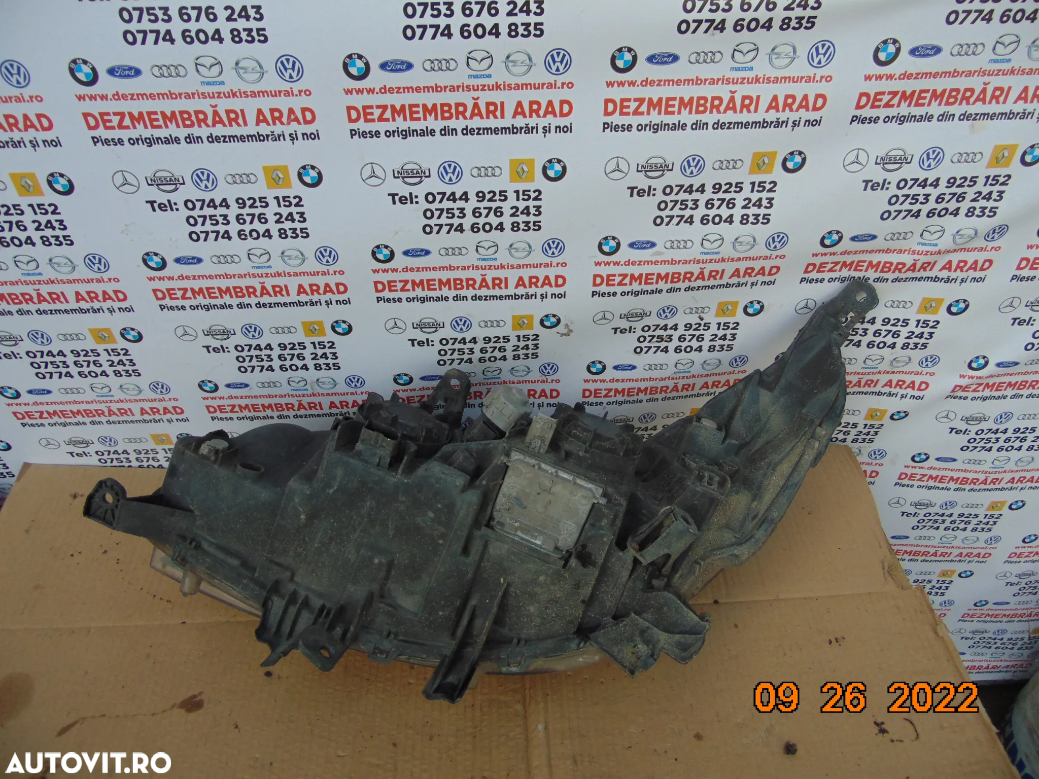 far Renault Latitude faruri xenon stanga dreapta renault latitude dezmembrez - 2