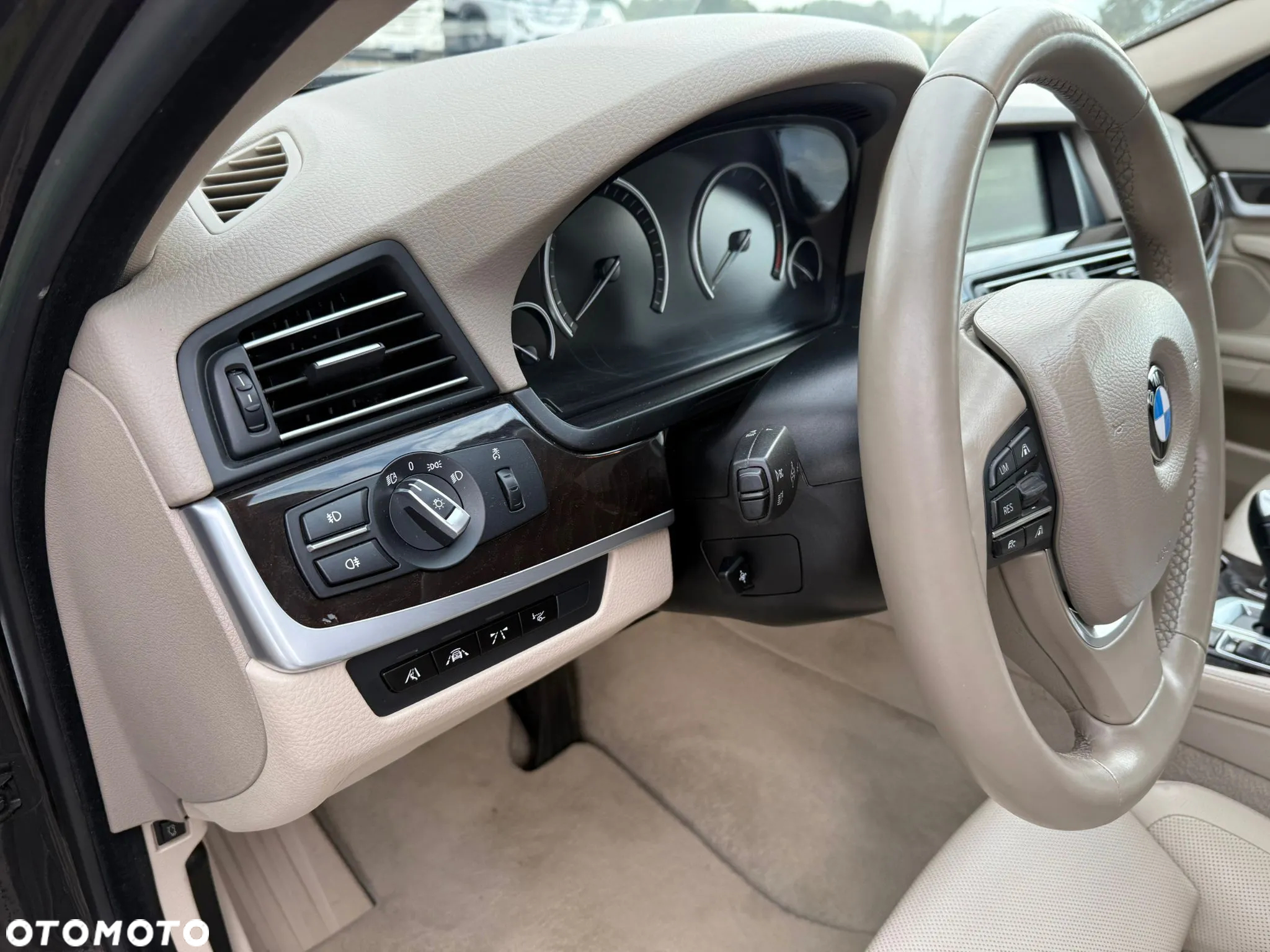 BMW Seria 5 530d xDrive Modern Line - 7