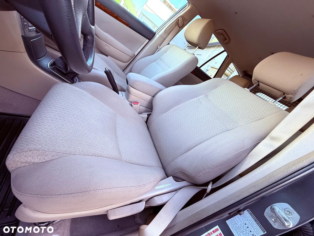 Toyota Avensis 2.2 D-4D Prestige - 10