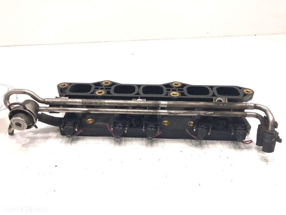 LISTWA WTRYSKOWA  VW BORA Variant (1J6) 1999 - 2005 2.3 V5 110 kW [150 KM] benzyna 1999 - 2000 - 2