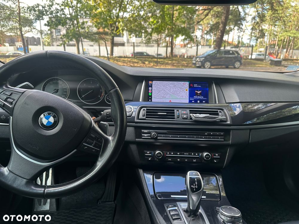 BMW Seria 5 530d xDrive Sport-Aut - 11