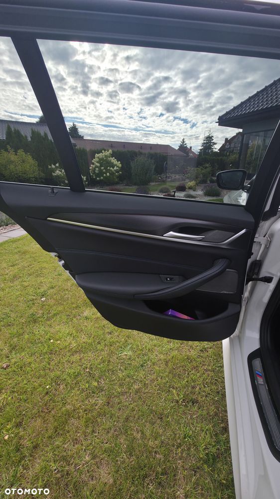 BMW Seria 5 520d xDrive mHEV M Sport sport - 27
