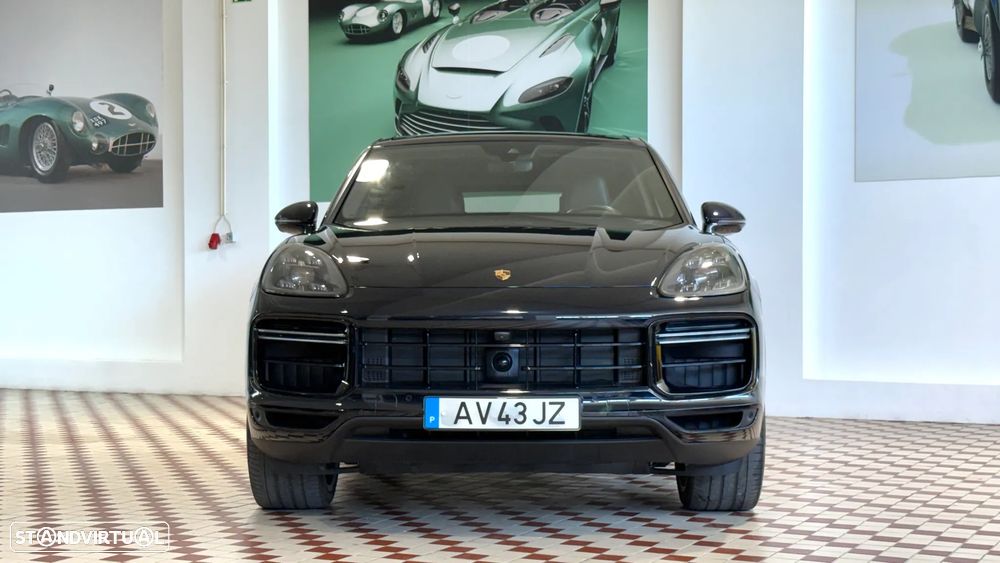 Porsche Cayenne Turbo S E-Hybrid - 2
