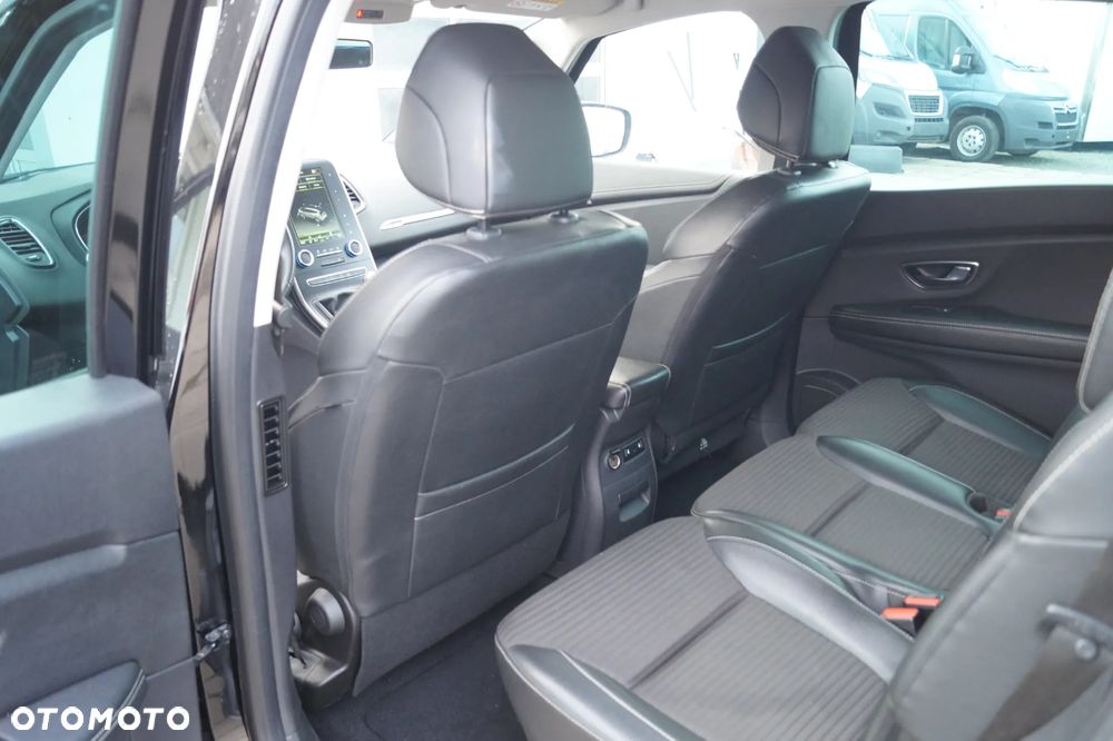 Renault Grand Scenic - 25