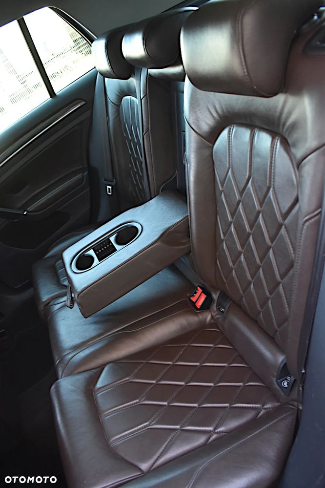 Volkswagen Golf - 36