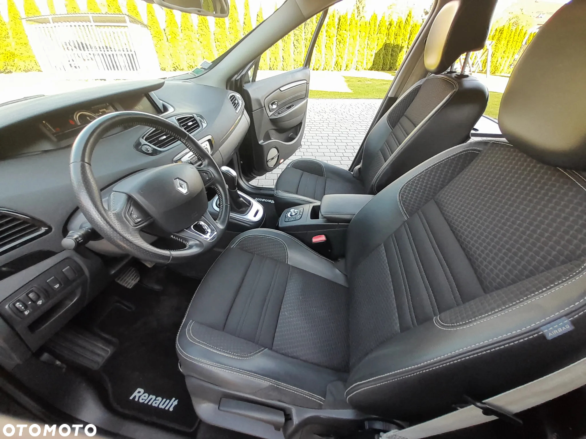 Renault Grand Scenic dCi 110 EDC Bose Edition - 14