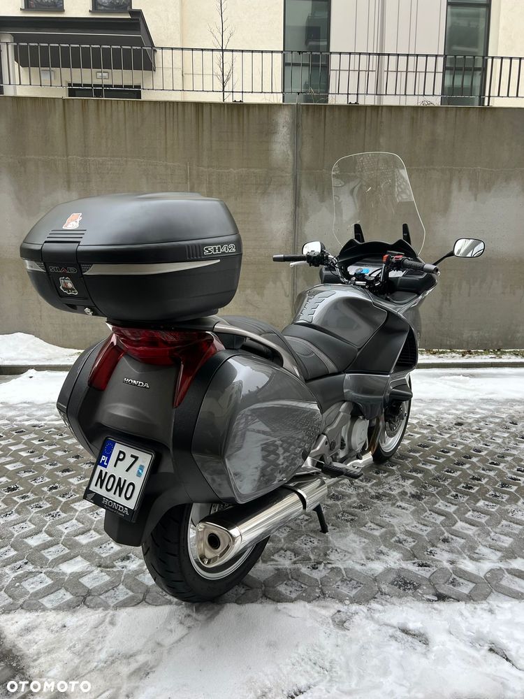 Honda NT - 6