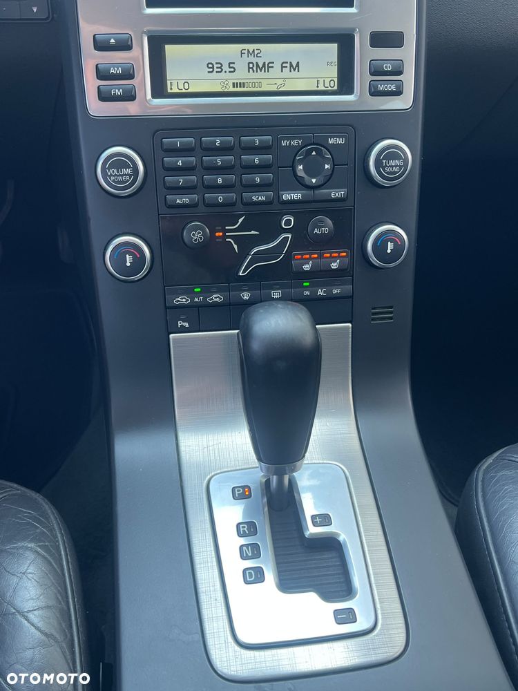 Volvo V70 D5 AWD Summum - 24