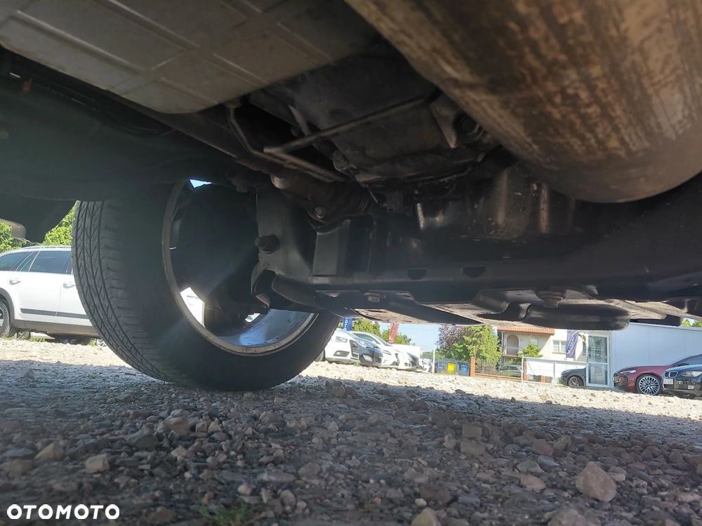 Jeep Cherokee - 33