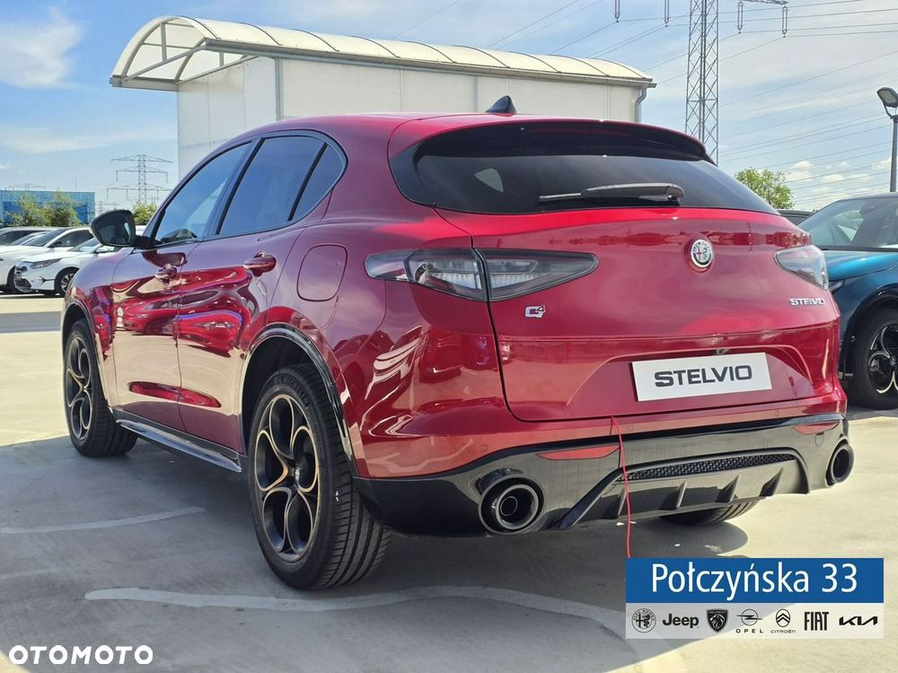 Alfa Romeo Stelvio - 8