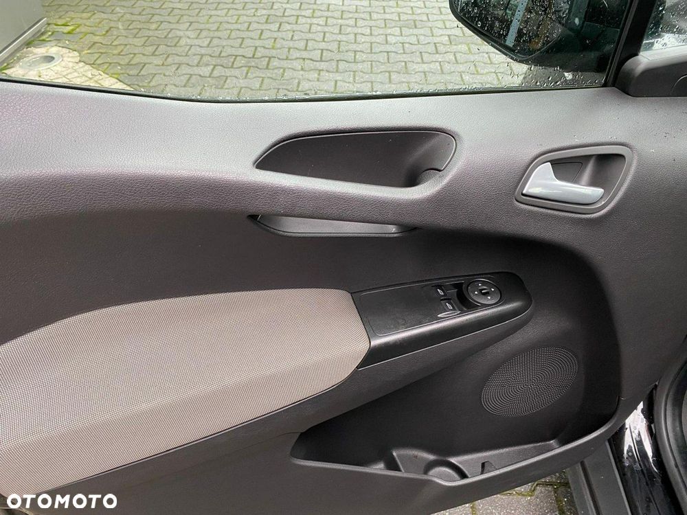 Ford Transit Courier - 15