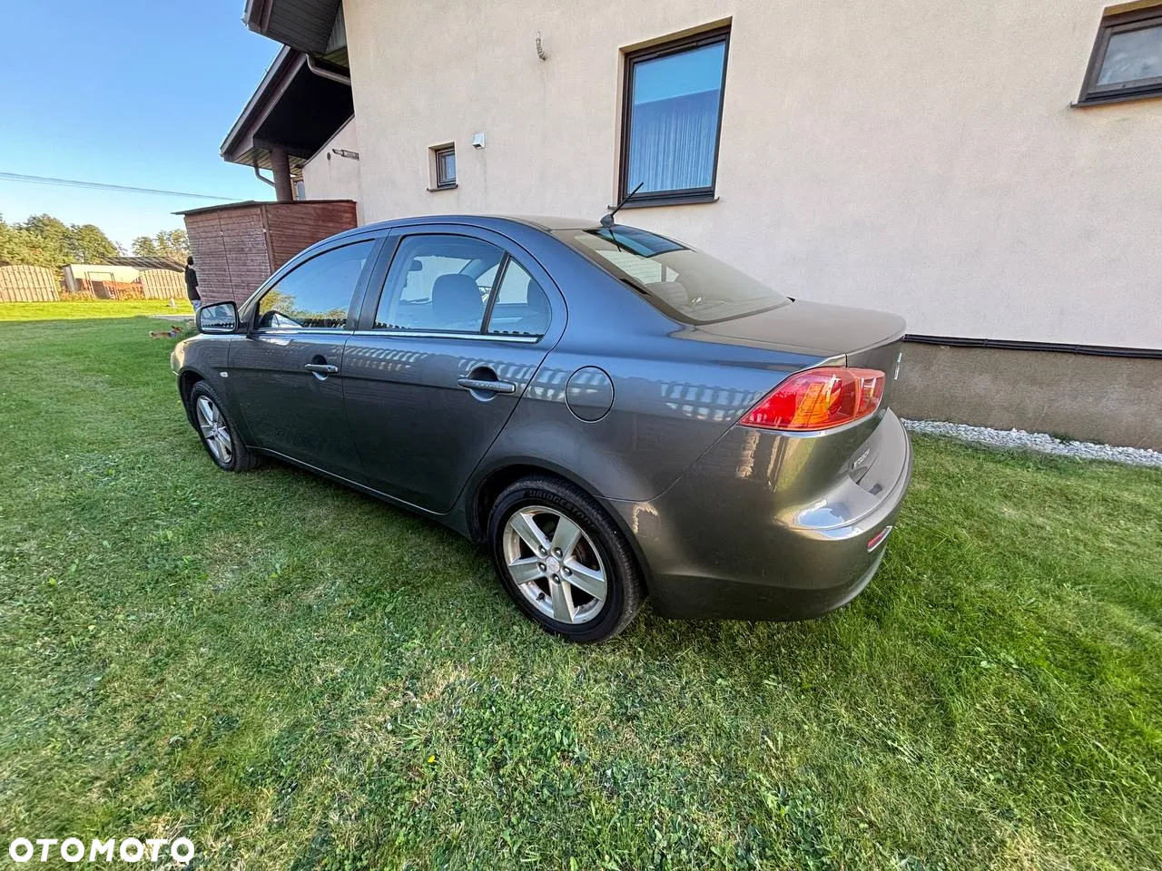 Mitsubishi Lancer 1.8 Inform - 3